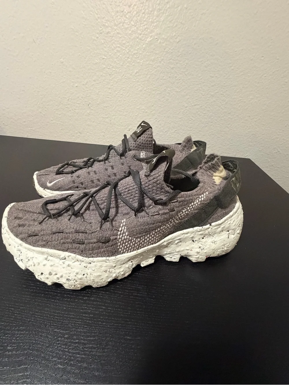 Nike Grey Knit Low-Top Sneakers with White Speckled Sole